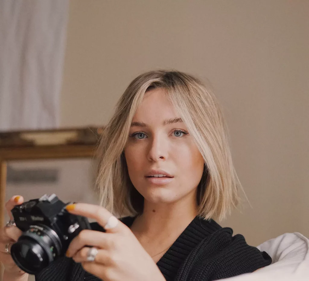 Navigating Success in the Modern Workplace pexels mathilde langevin 10752186